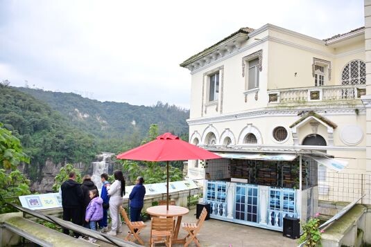 Letras a la vista, el librero del Salto